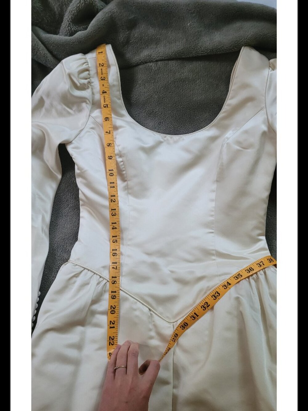 Pure Silk Wedding Dress 👰 👗💛 Size M - Picture 8 of 11